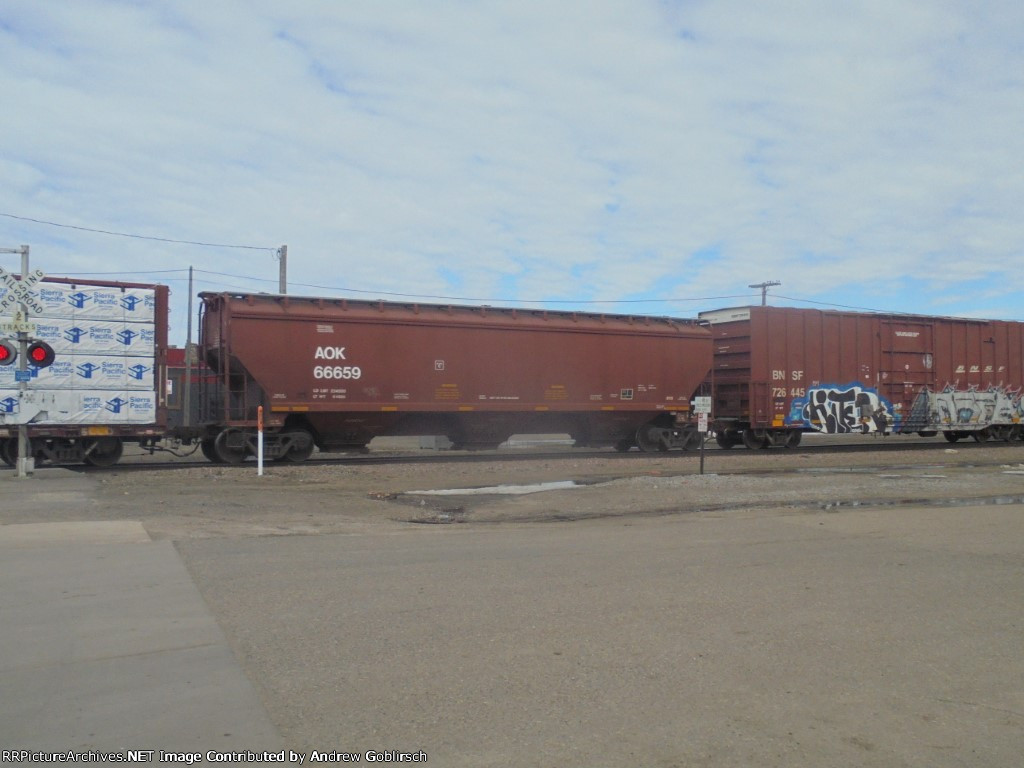 BNSF 726445 + AOK 66659